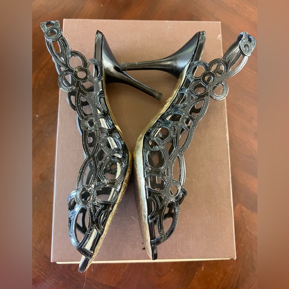 Louis Vuitton Heels - Picture 5 of 11